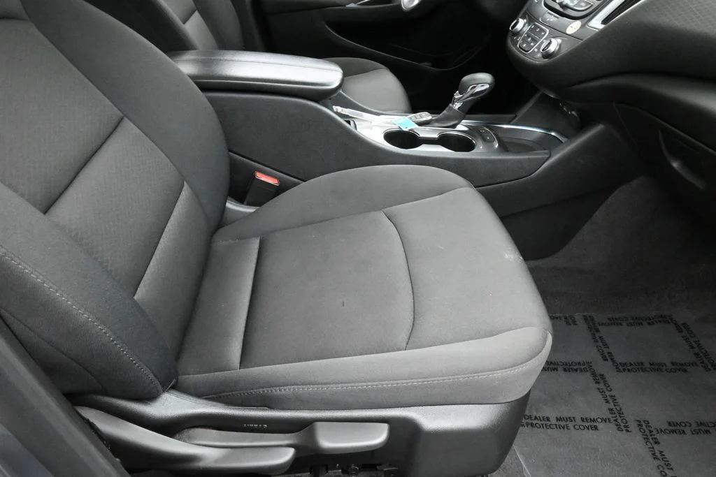 Used 2024 Sterling Gray Metallic Chevrolet LT image 40
