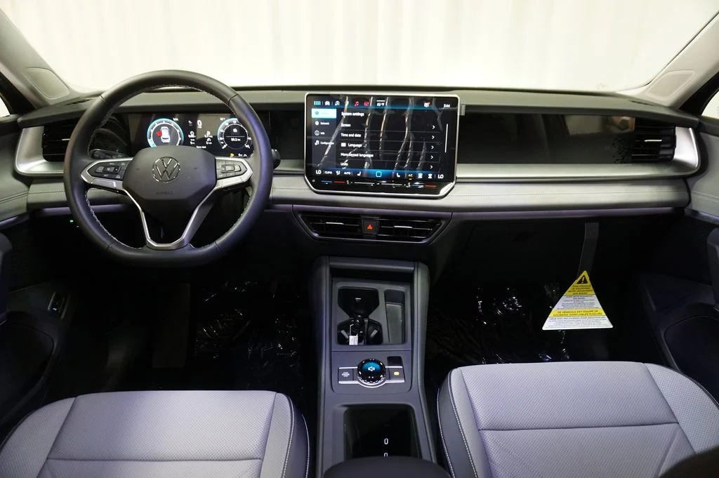 New 2026 Platinum Gray Volkswagen 2.0T SE image 13