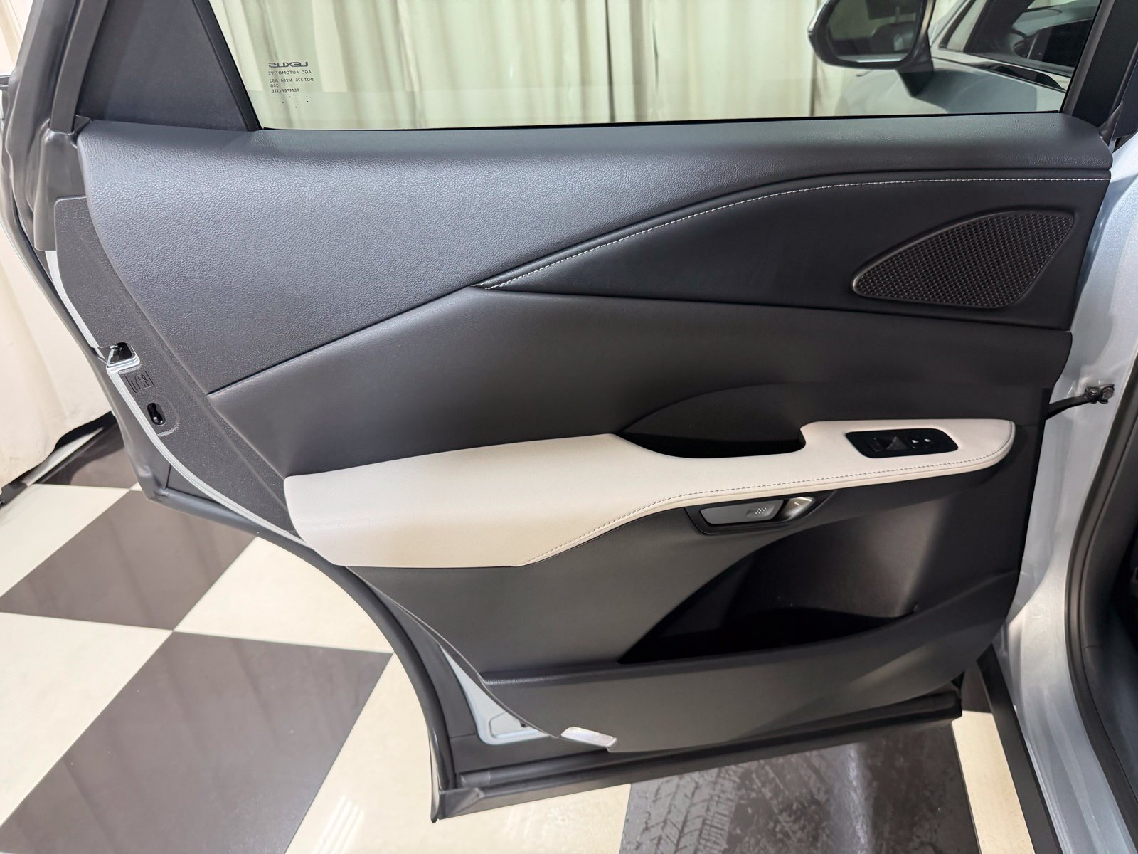 Used 2025 Silver Lexus 350h Premium image 29