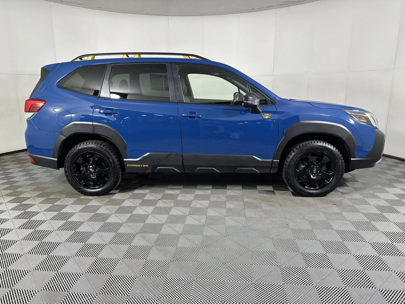 Used 2024 Geyser Blue Subaru Wilderness image 20