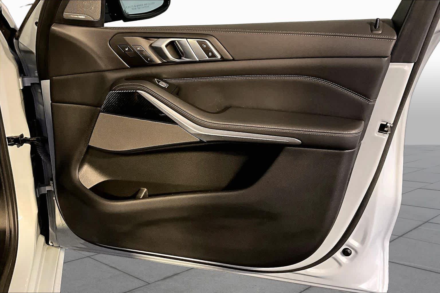 Used 2023 Brooklyn Grey Metallic BMW M60i image 23