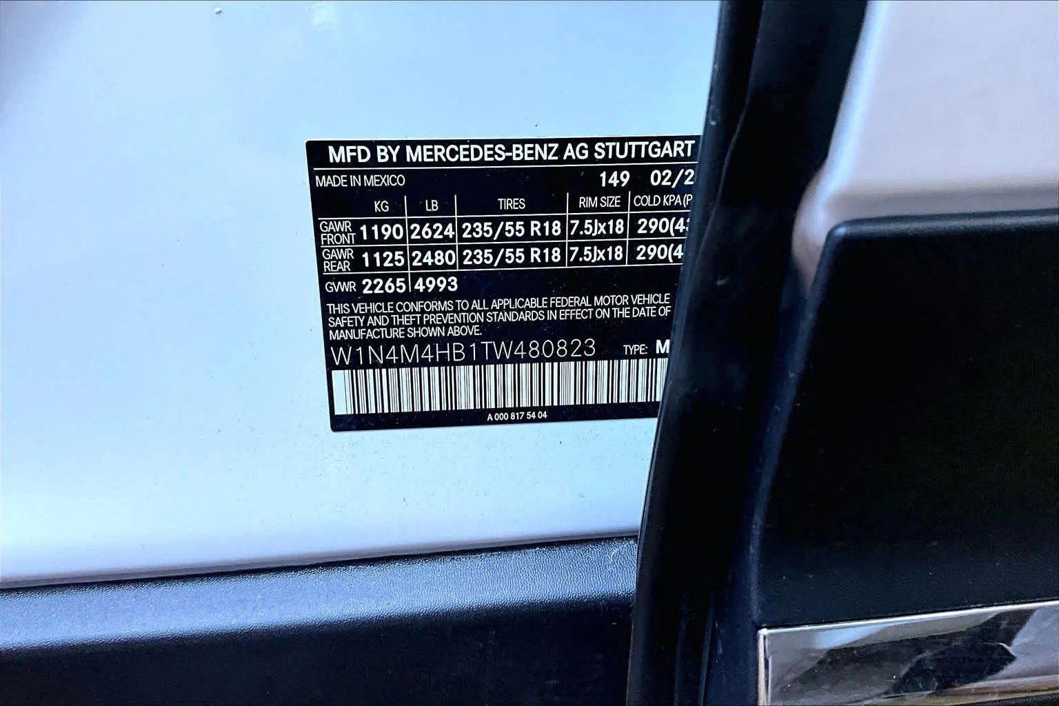 New 2026 Polar White Mercedes-Benz GLB 250 image 17