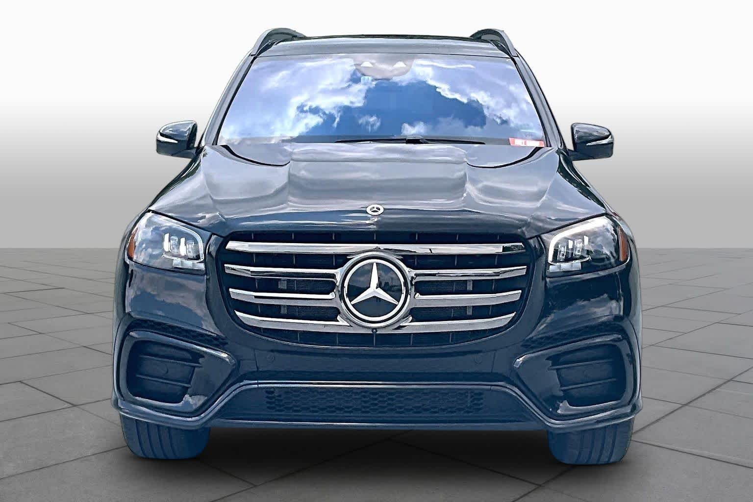 Used 2026 Obsidian Black Metallic Mercedes-Benz GLS 580 image 4