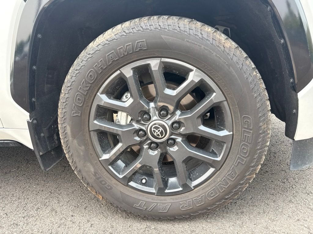 Used 2024 Wind Chill Pearl Toyota Platinum image 28