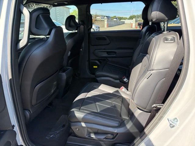 New 2027 Wolf Gray Kia X-PRO SX image 7