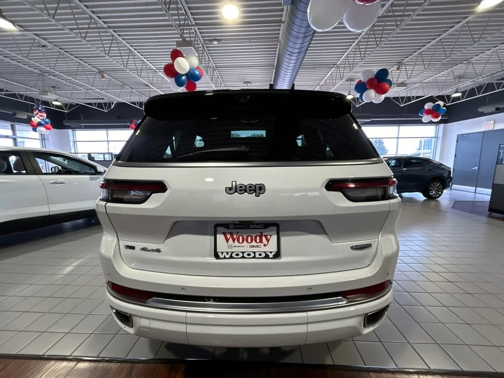Used 2021 Bright White Clearcoat Jeep Summit Reserve image 9
