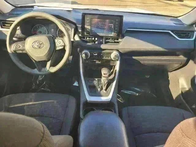 Used 2021 White Toyota LE image 16