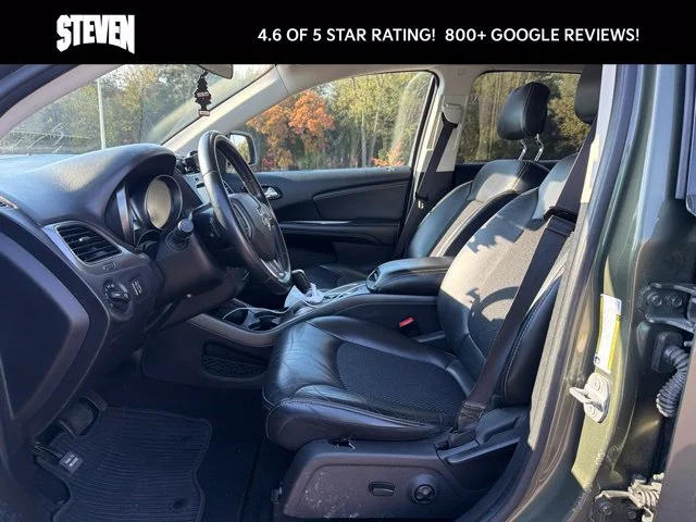 Used 2018 Green Dodge Crossroad image 14