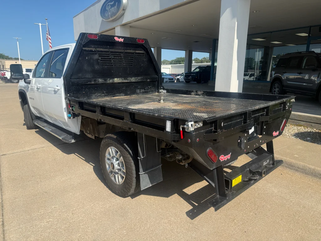 Used 2025 Summit White Chevrolet LT image 14