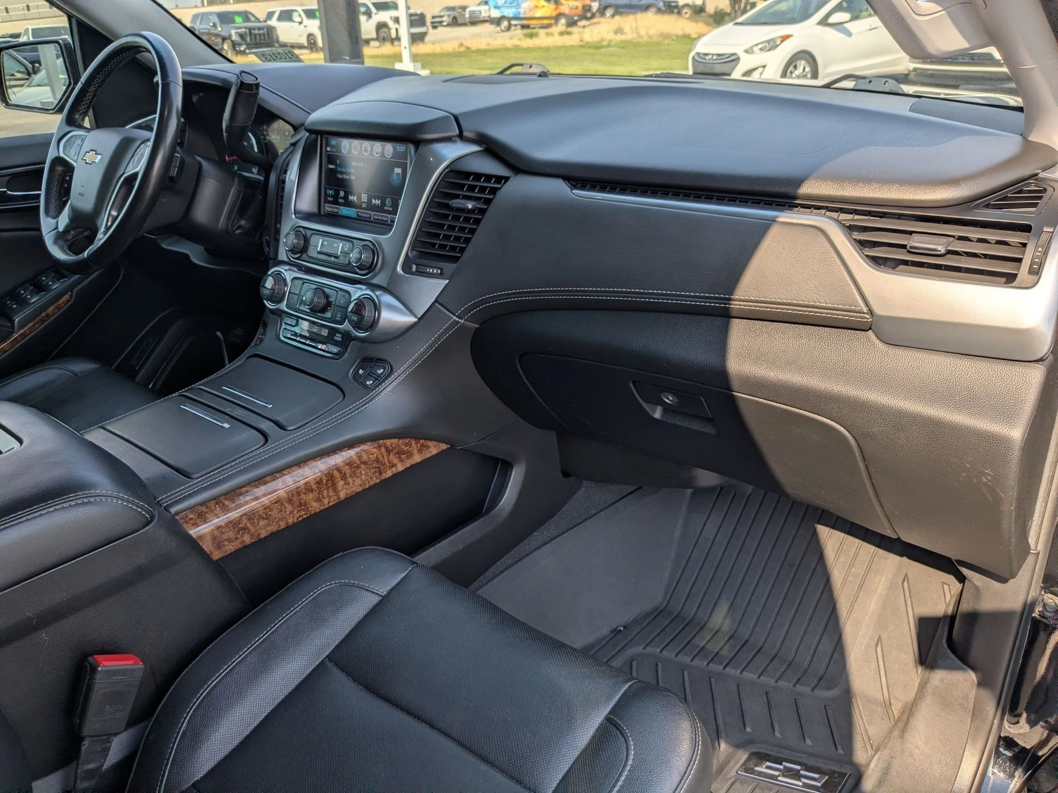 Used 2020 Black Chevrolet Premier image 31
