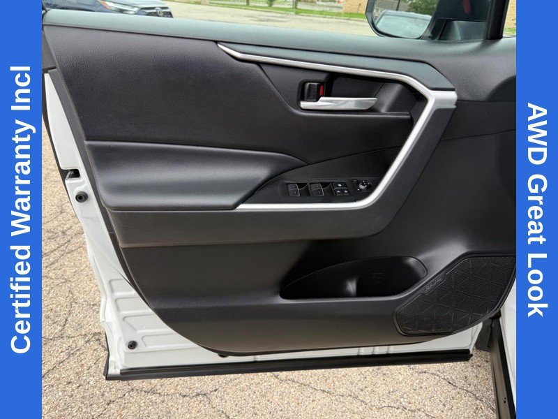Used 2023 Ice Toyota XLE image 19