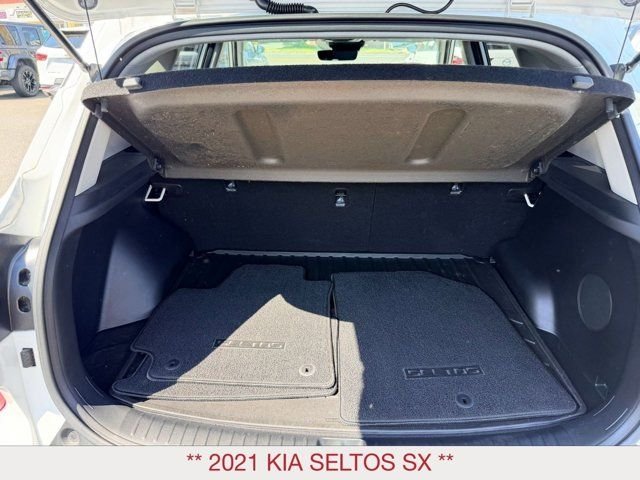 Certified Used 2021 White Kia SX image 17