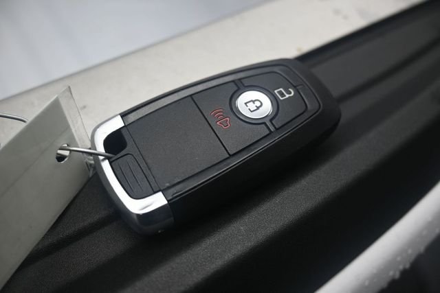 Used 2023 Oxford White Ford Lariat image 35