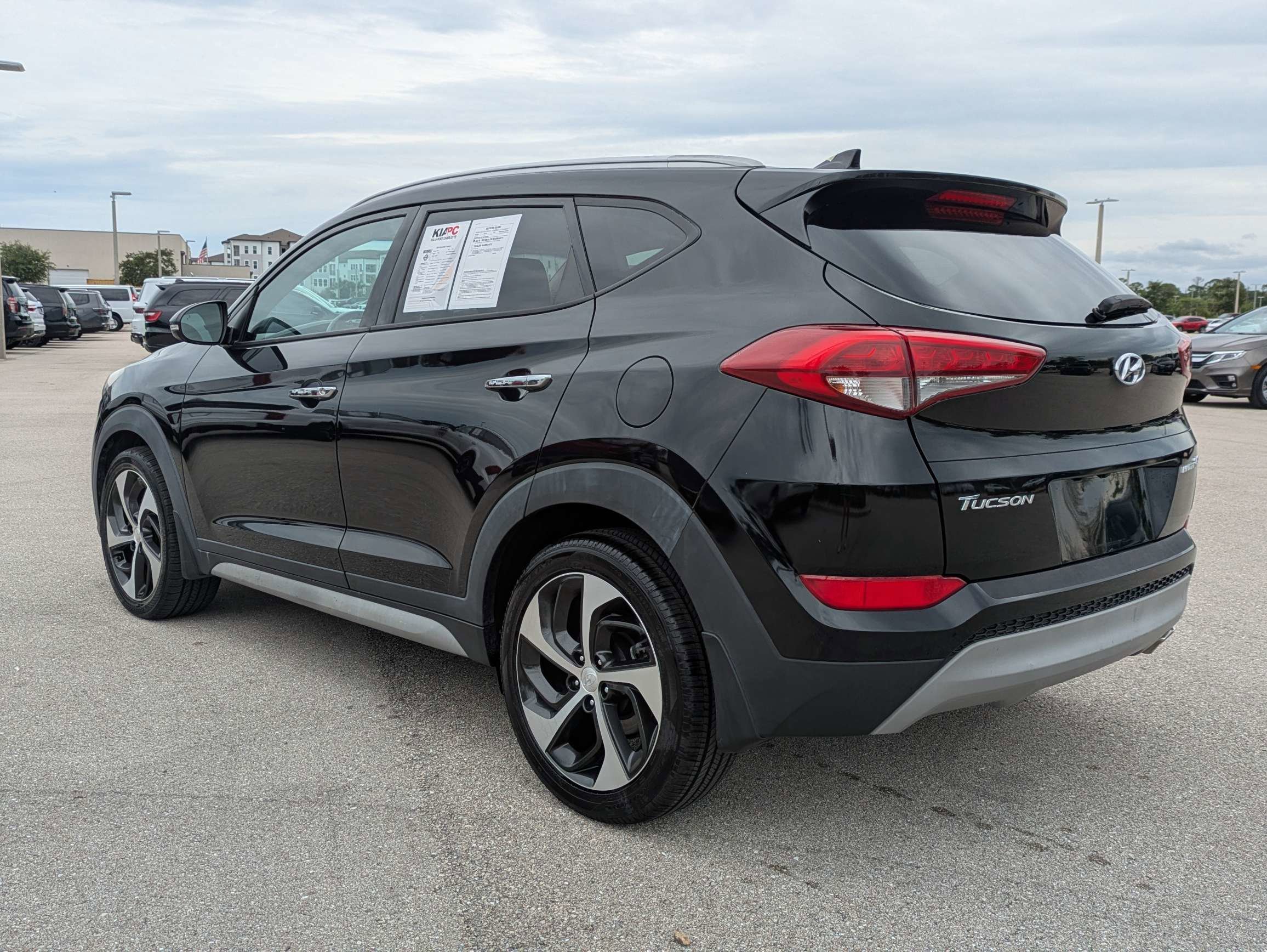 Used 2018 Black Noir Pearl Hyundai Limited image 7