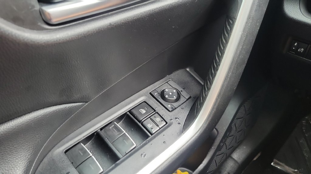 Certified Used 2022  Toyota XLE Premium image 20