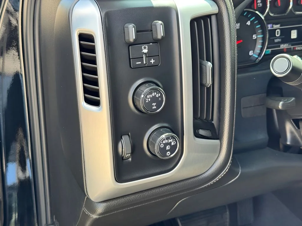 Used 2018 Black GMC SLT image 14