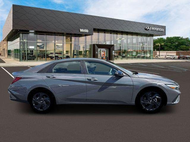 New 2026 Gray Hyundai SEL Sport image 9