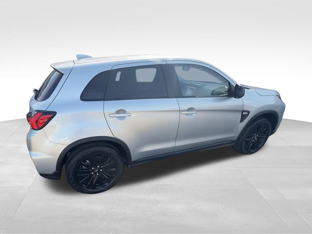 New 2026 Silver Mitsubishi 2.0 LE image 9
