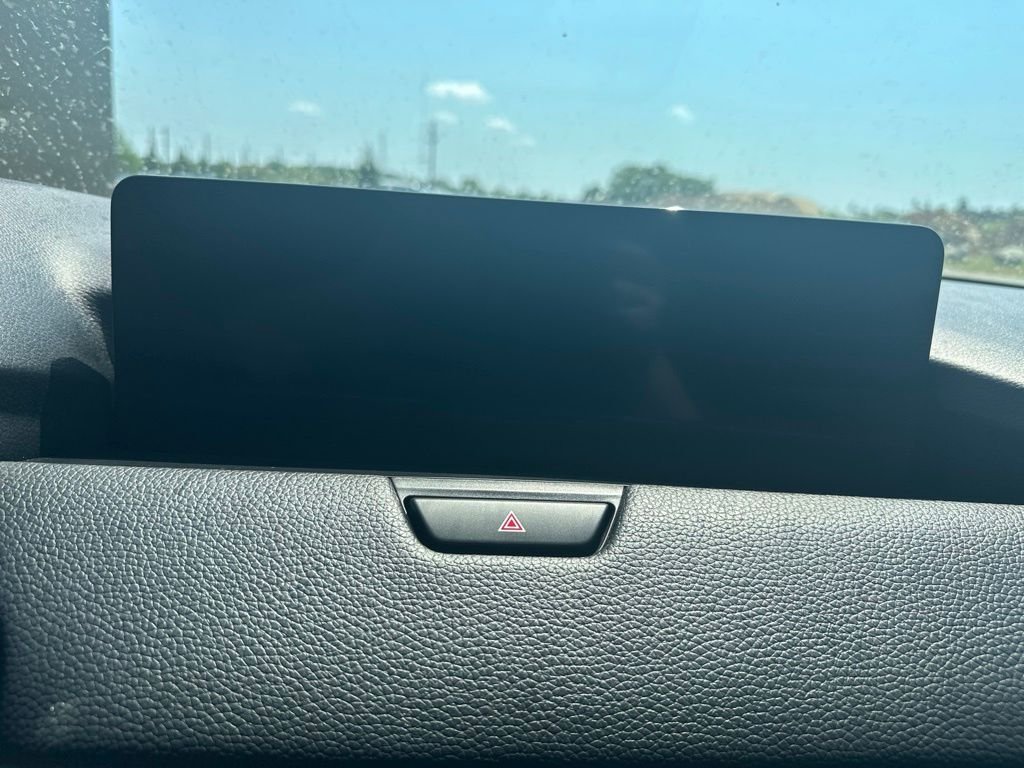 2025 Mazda CX-90 Preferred Package - Photo 17