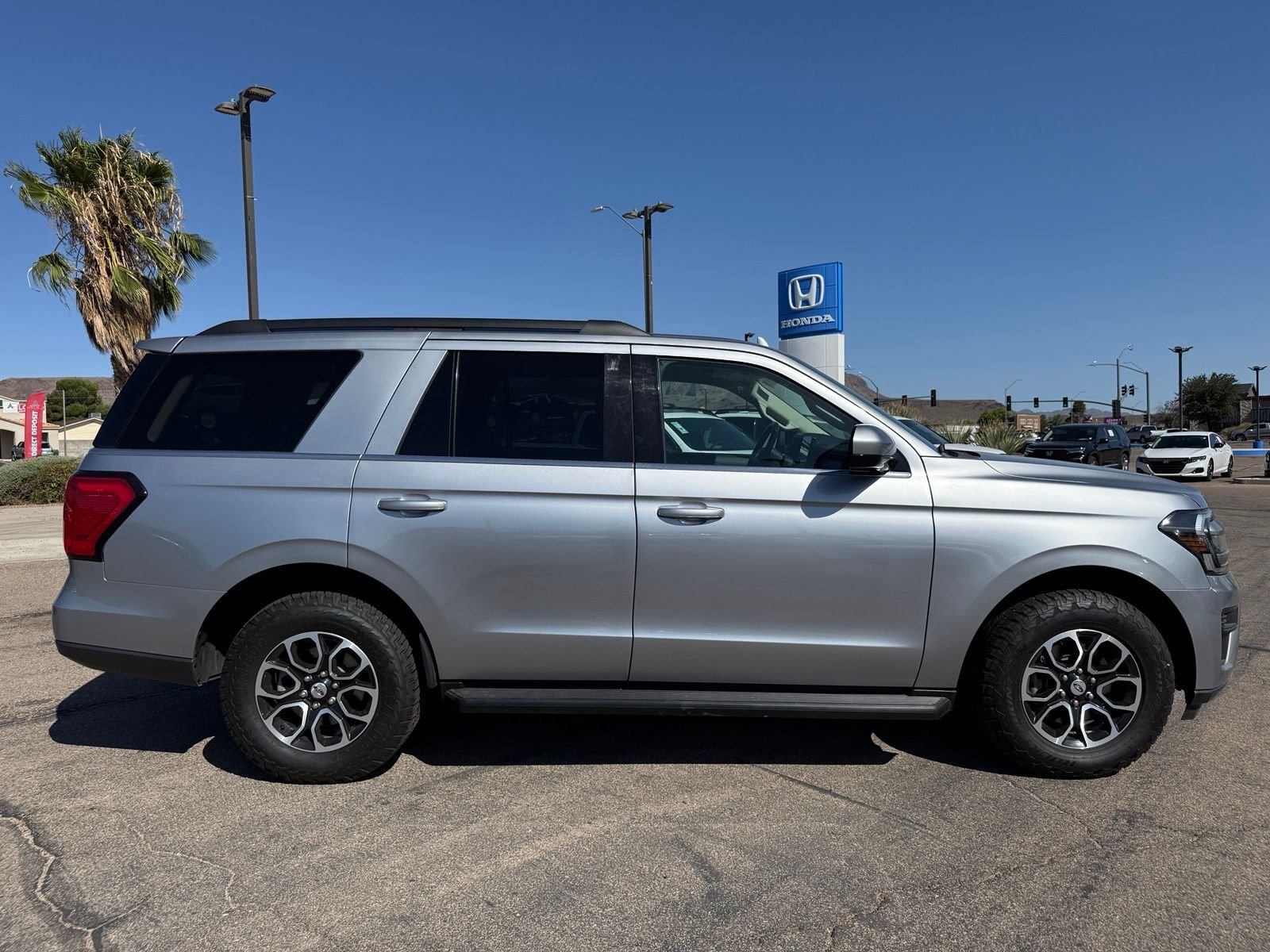 2024 Ford Expedition XLT - Photo 4