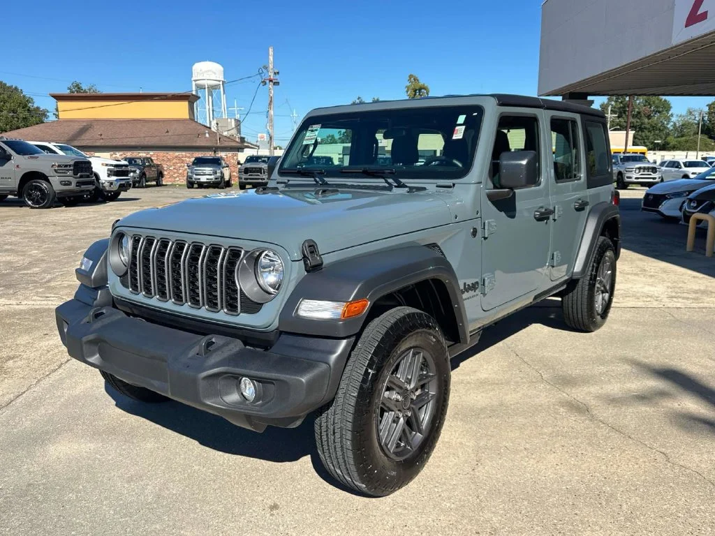 Used 2026 Gray Jeep Sport image 7