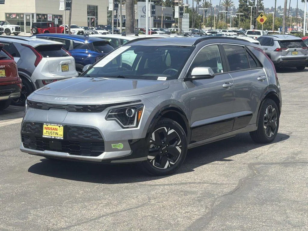 2023 Kia Niro Wind EV's photo