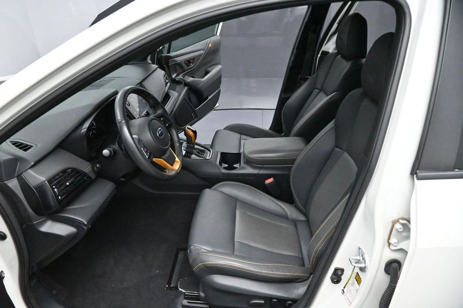 Used 2024 Crystal White Pearl Subaru Wilderness image 11