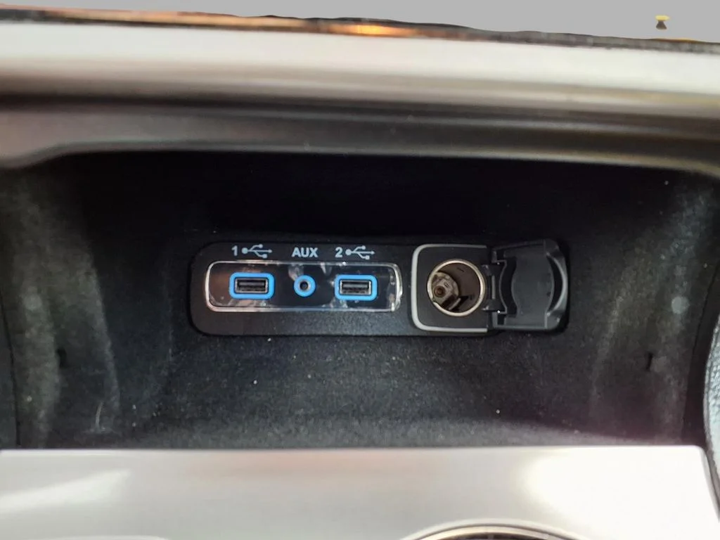 Certified Used 2021 Black Jeep Overland image 11
