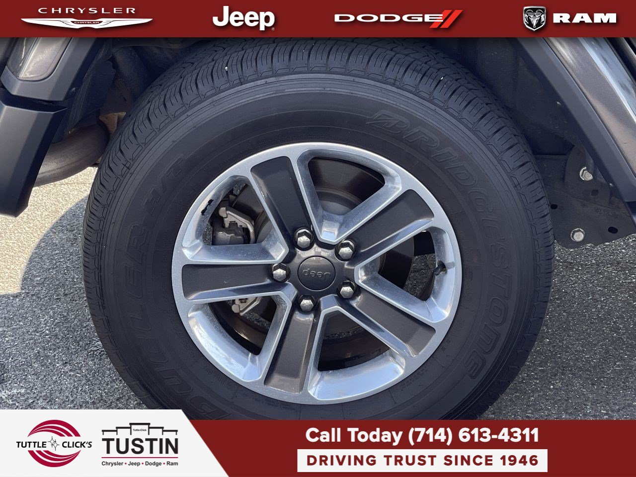 Used 2020 Granite Crystal Metallic Clearcoat Jeep Sahara image 14
