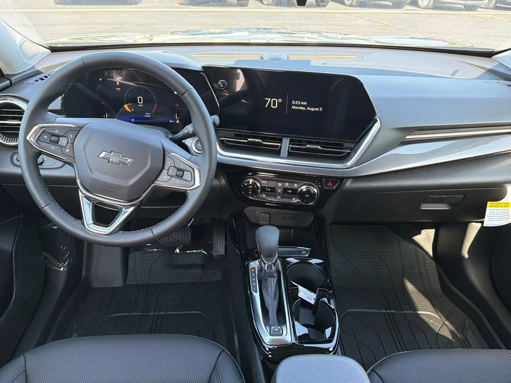New 2026 Mosaic Black Metallic Chevrolet ACTIV image 16
