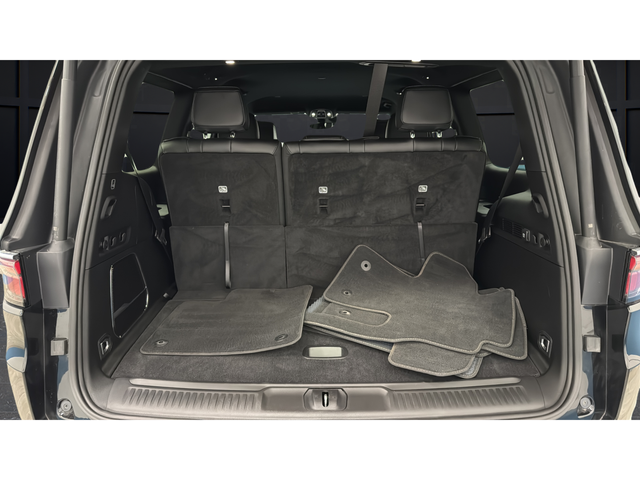Used 2024 Diamond Black Crystal Pearlcoat Jeep Series II image 25
