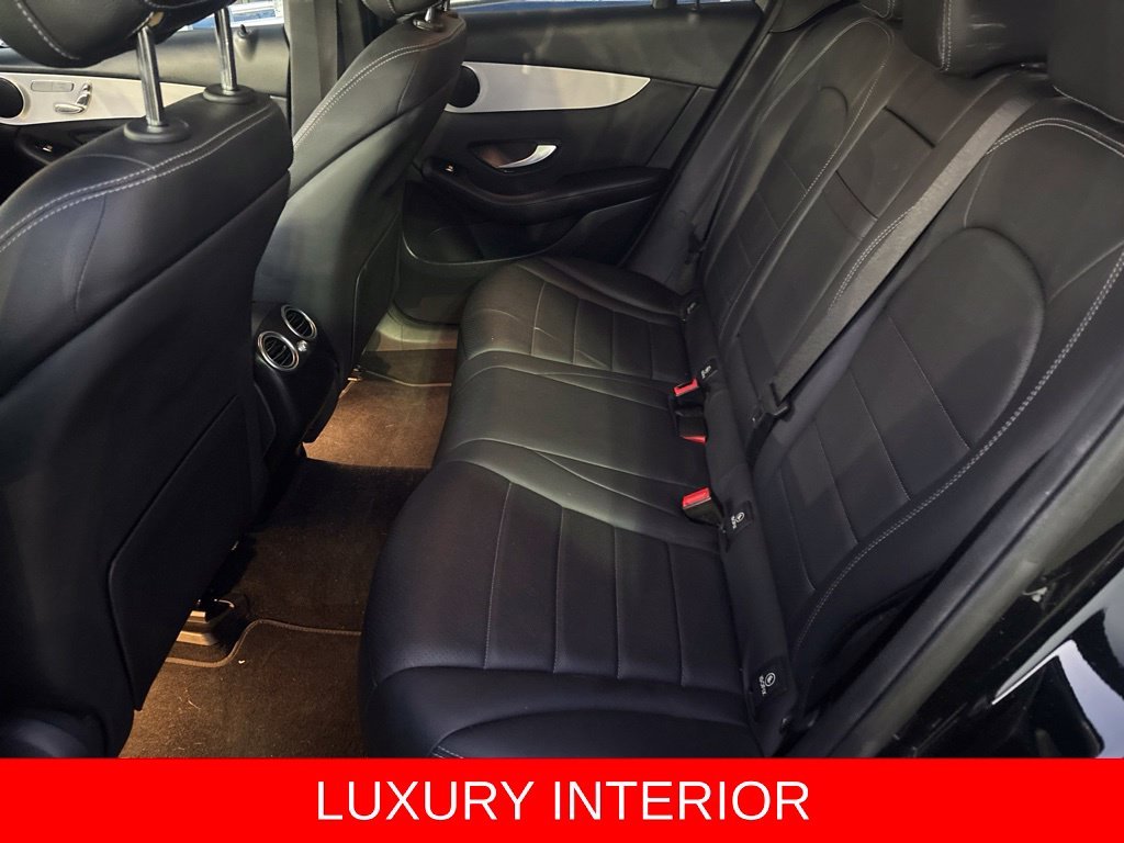 Used 2022 Black Mercedes-Benz GLC 300 image 18