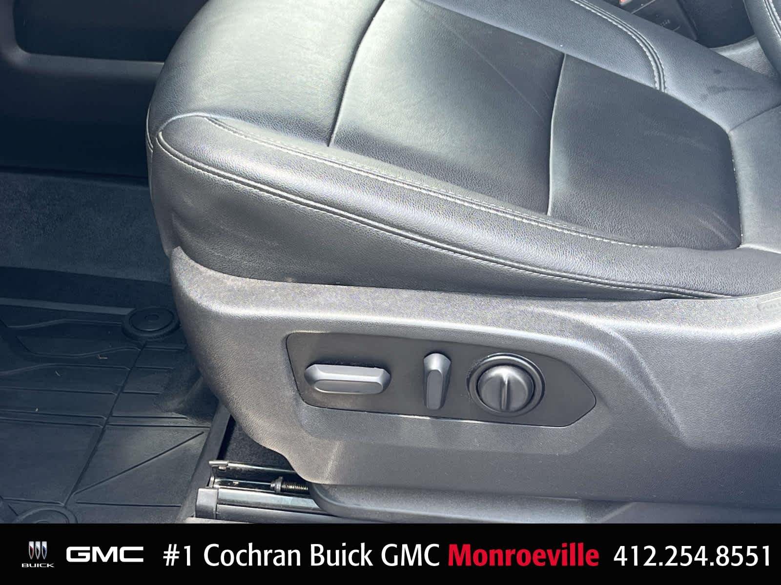 Used 2022 Summit White Chevrolet RST image 21