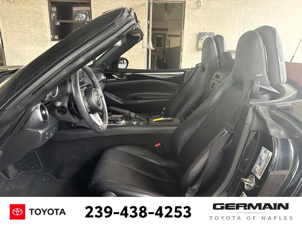 Used 2018 Black Mazda Grand Touring Clean Carfax, Local Trade In. image 12