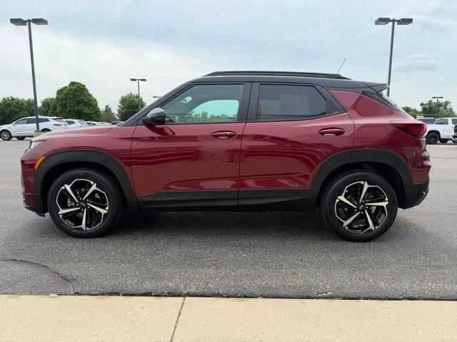 Used 2023 Crimson Metallic Chevrolet RS image 4