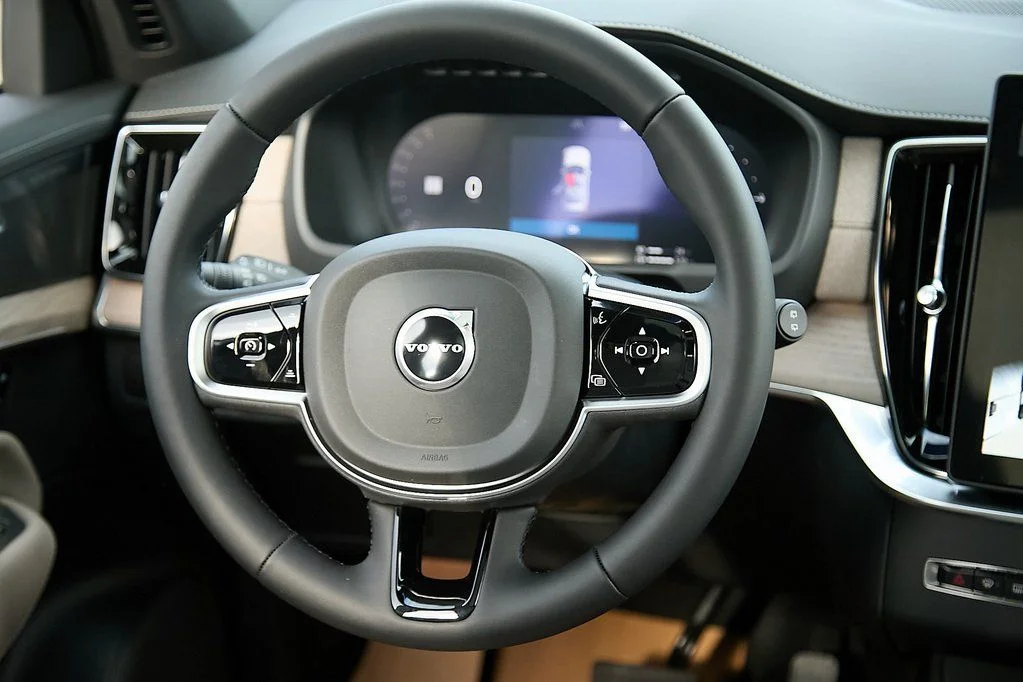 2026 Volvo XC90 Plus - Photo 26