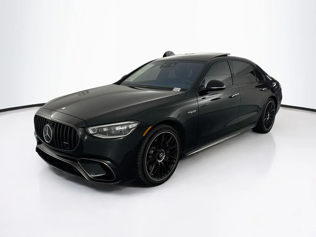 2025 Mercedes-Benz S-Class S 63 E-Performance's photo
