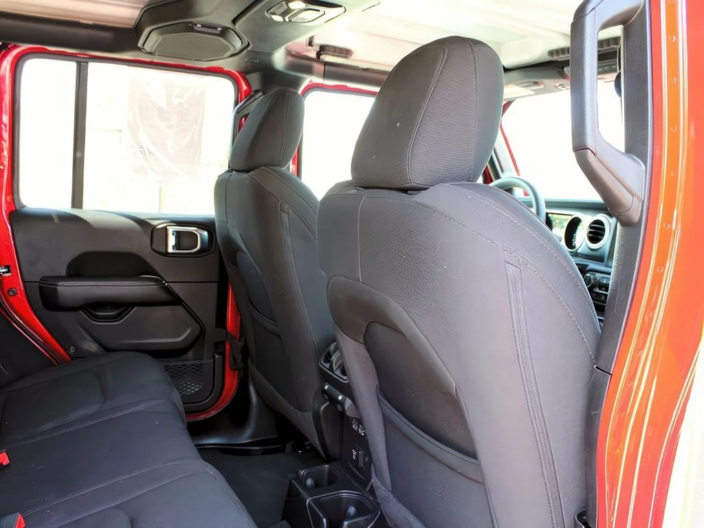 2023 Jeep Wrangler 4-Door Sahara - Photo 26