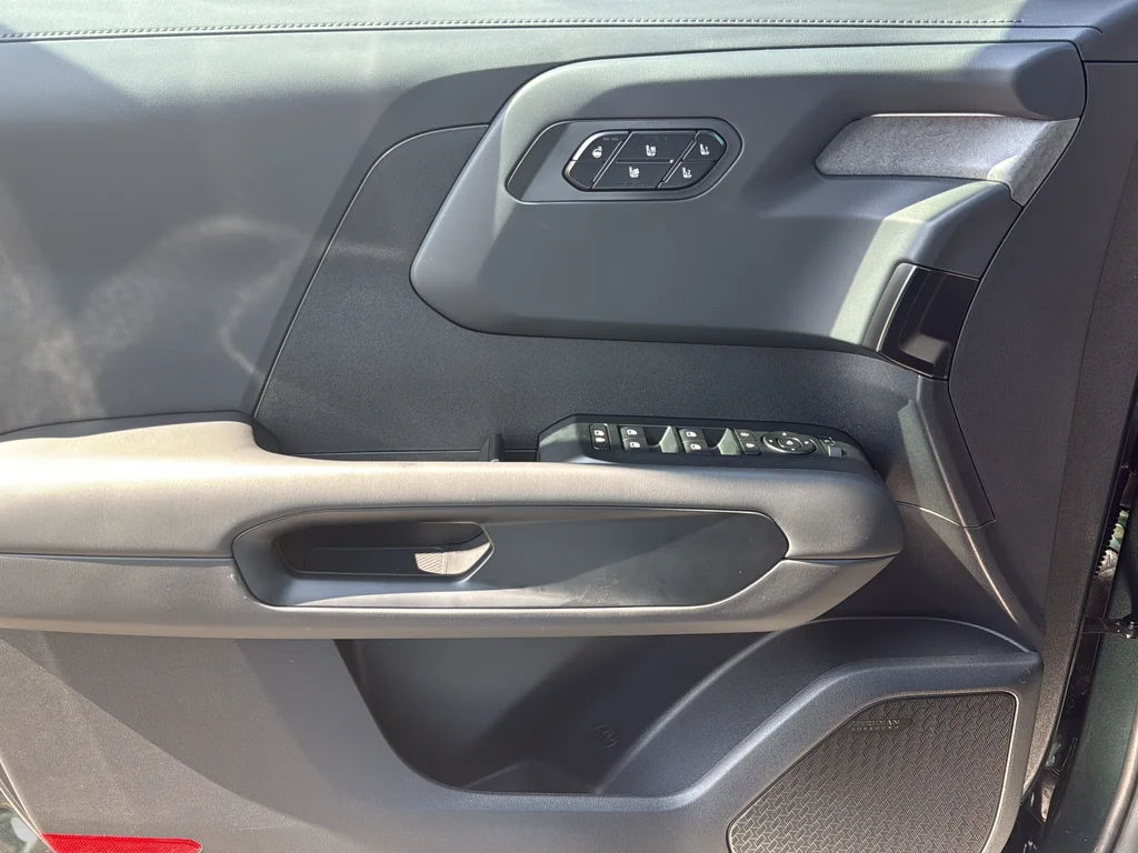 New 2027 Black Kia X-Pro SX image 30