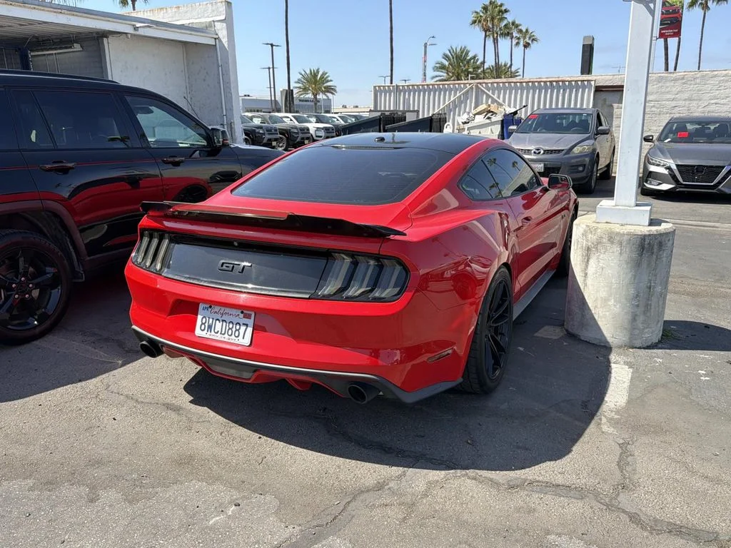 Used 2016 RACE RED Ford GT Premium image 5