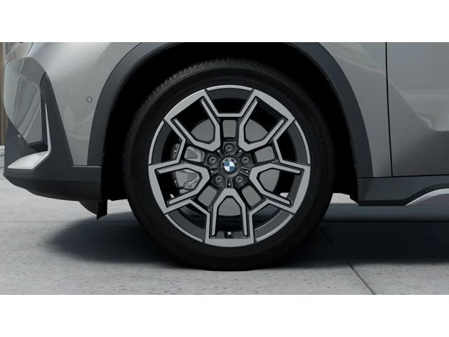 New 2026 Space Silver Metallic BMW xDrive28i image 7