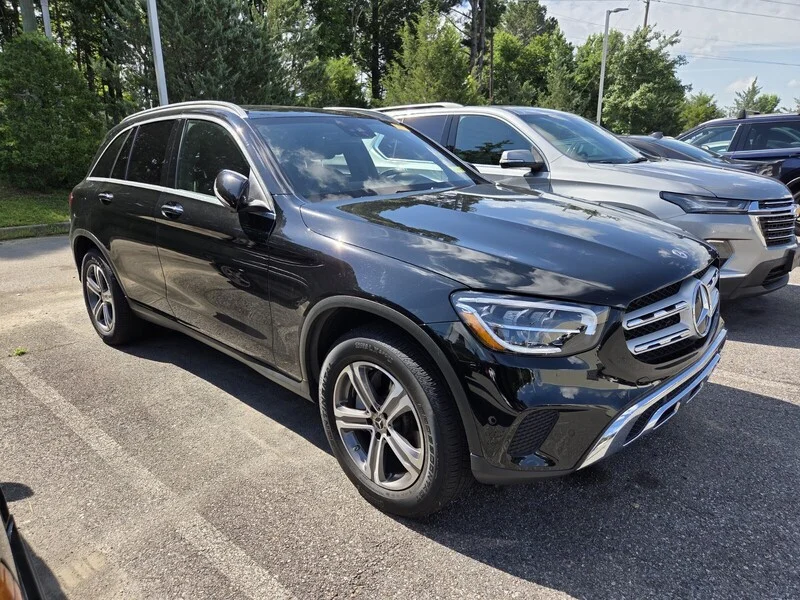 Used 2021  MERCEDES-BENZ GLC 300 image 3