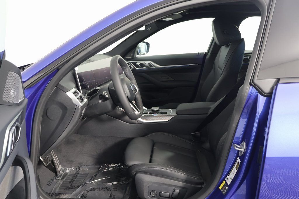 New 2026 Portimao Blue Metallic BMW eDrive40 image 5