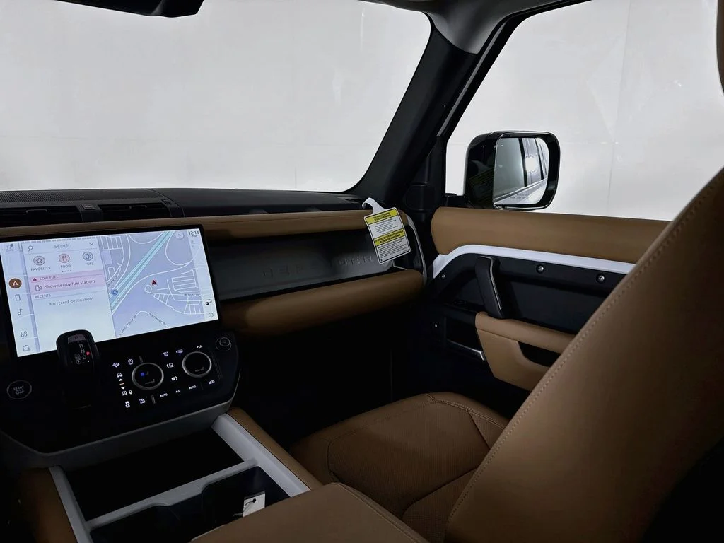 New 2026 Fuji White Land Rover S image 25