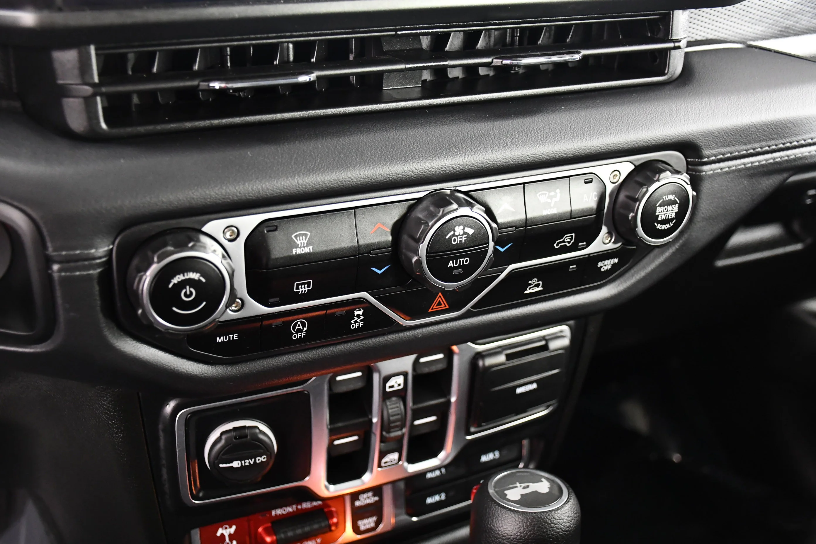 Used 2025 Black Clearcoat Jeep Rubicon image 20