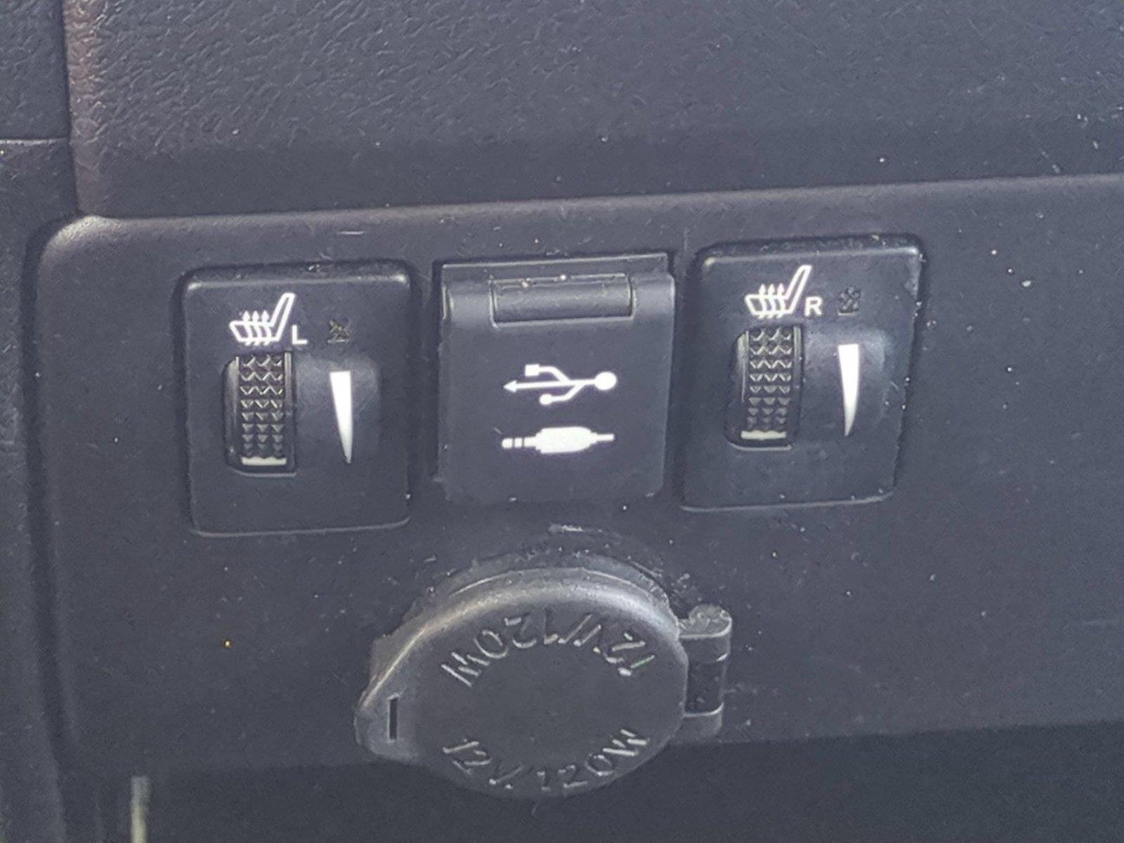 Used 2018  Toyota SE image 28