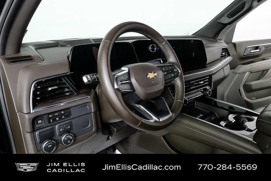 Used 2025 Black Chevrolet LT image 4
