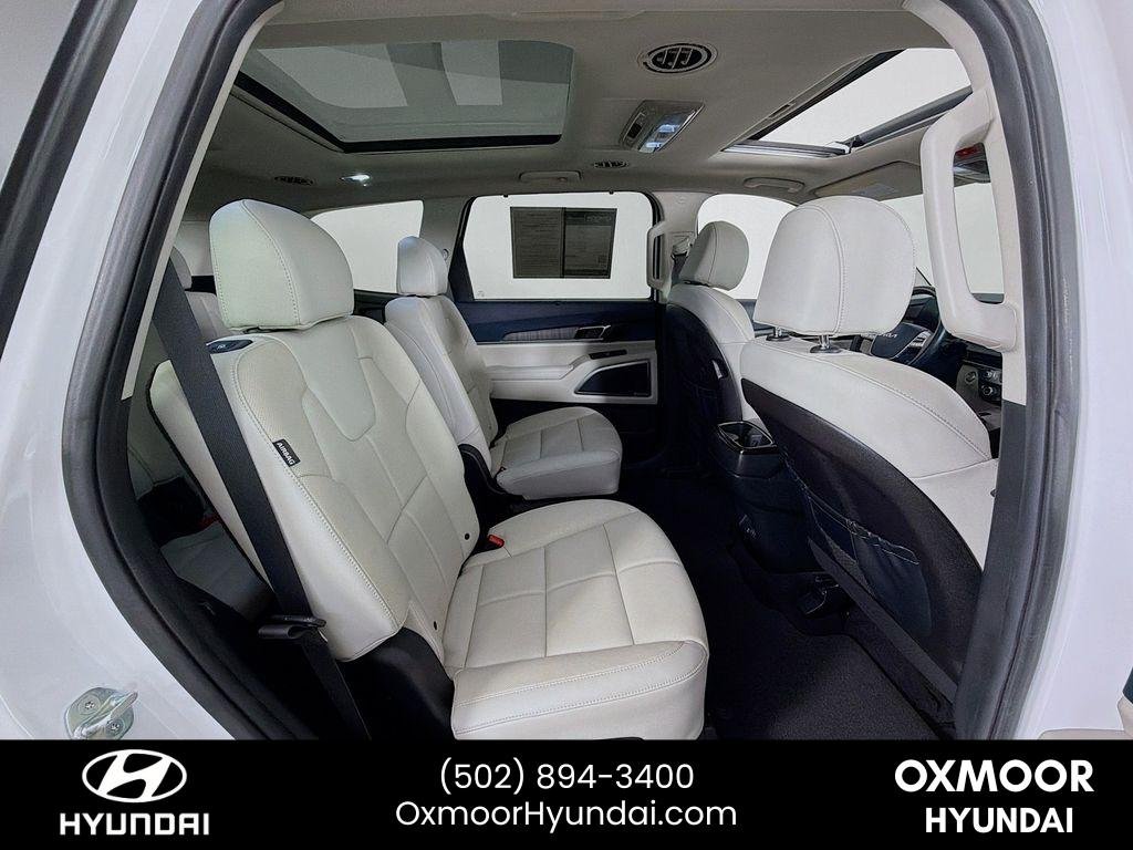Used 2023 Glacial White Pearl Kia SX image 30