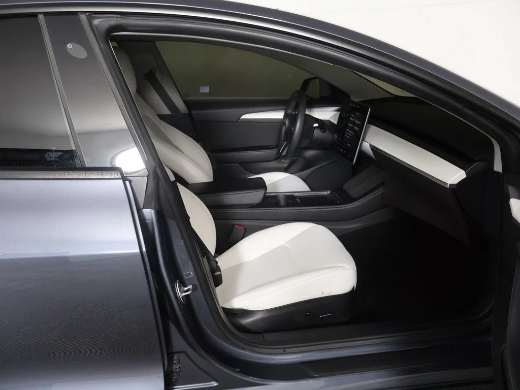 Used 2022 Silver Tesla Long Range image 32