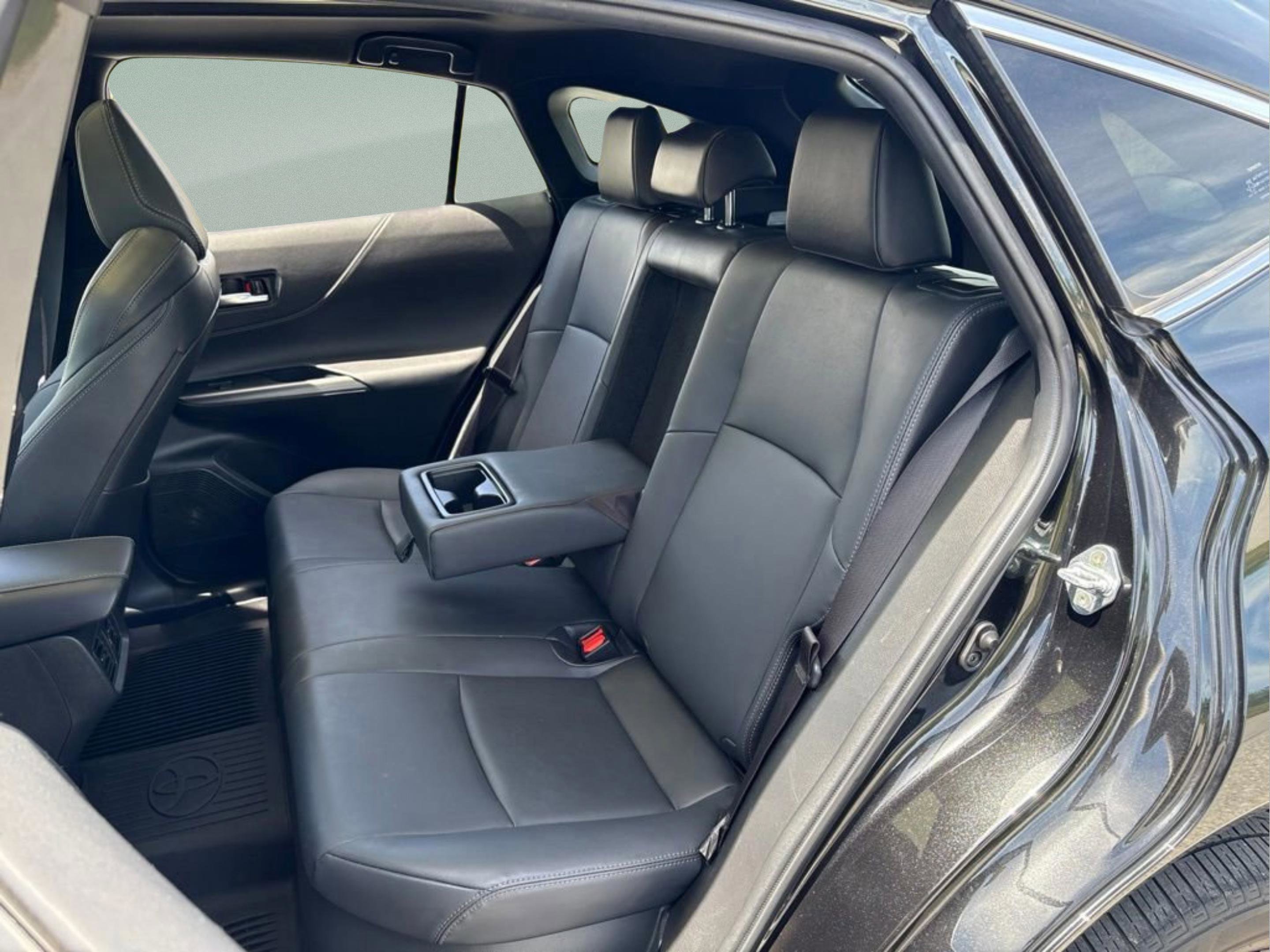 2024 Toyota Venza Nightshade - Photo 13